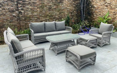 TÂN TRANG KHÔNG GIAN SÂN VƯỜN MÙA HÈ BẰNG NỘI THẤT GIẢ MÂY